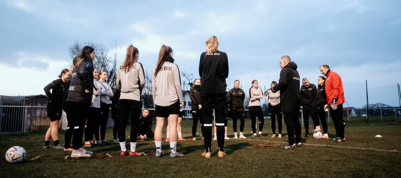 sve frauen empfangen tabellennachbarn siegelbach 662bbb801bebb